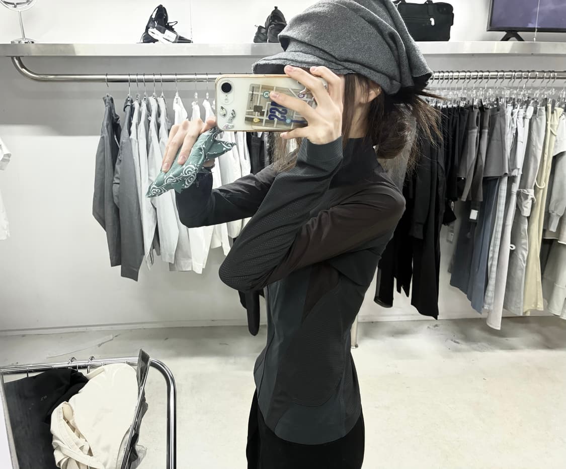 혜인서 hyeinseo Paneled Windbreaker Midnigh 상품이미지1