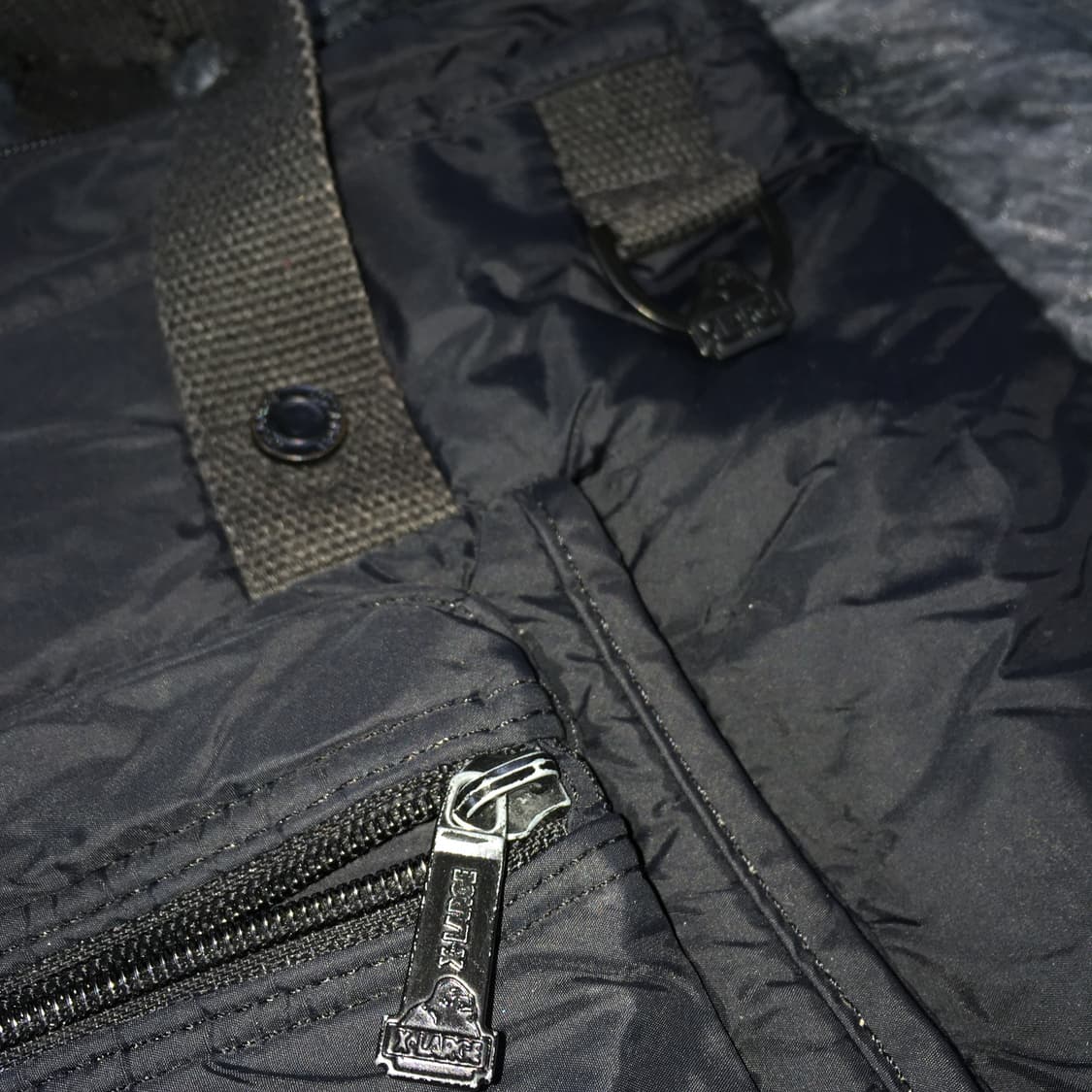 투티/0376 X LARGE 블랙 자수 로고 가방 토트백 상품이미지6