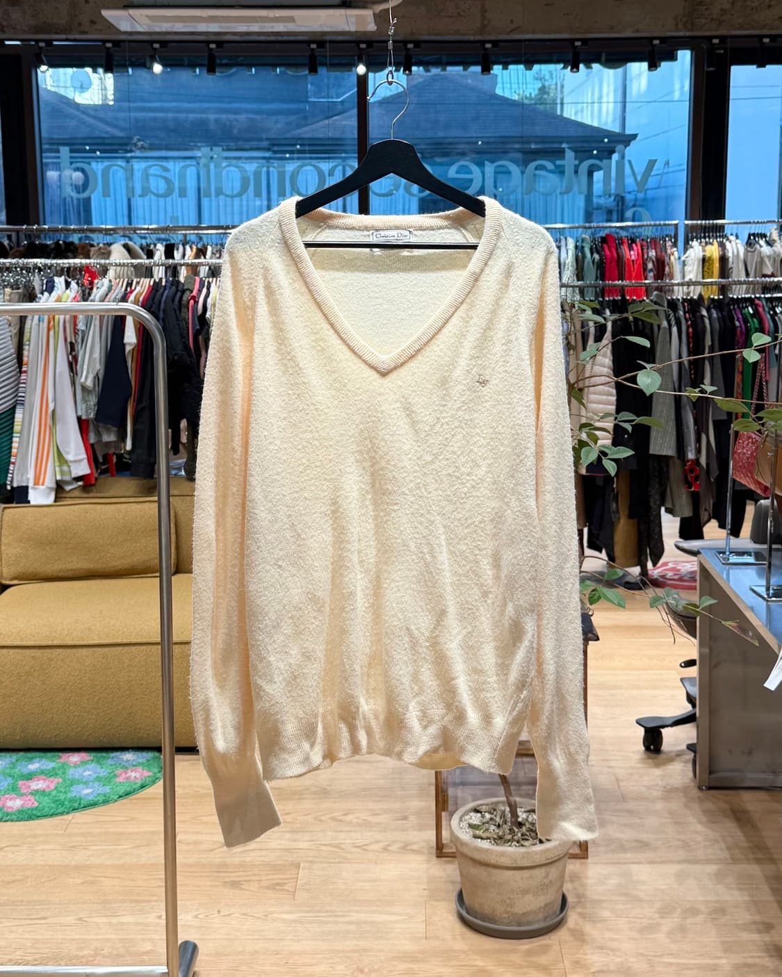 크리스찬 디올 아이보리 울 브이넥 니트  상품이미지1