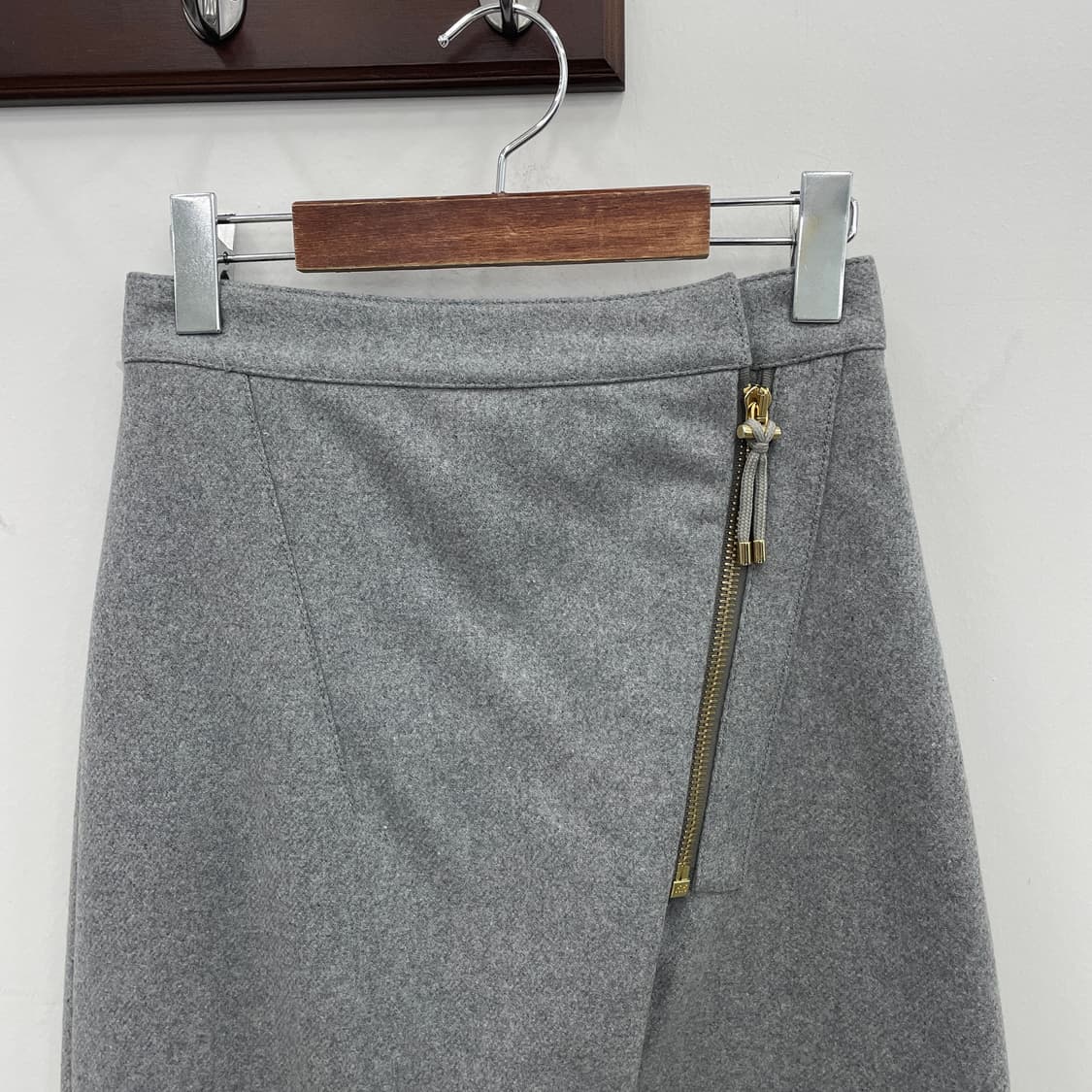 아크네 스튜디오 랩 스타일 그레이 울 스커트 치마 상품이미지3