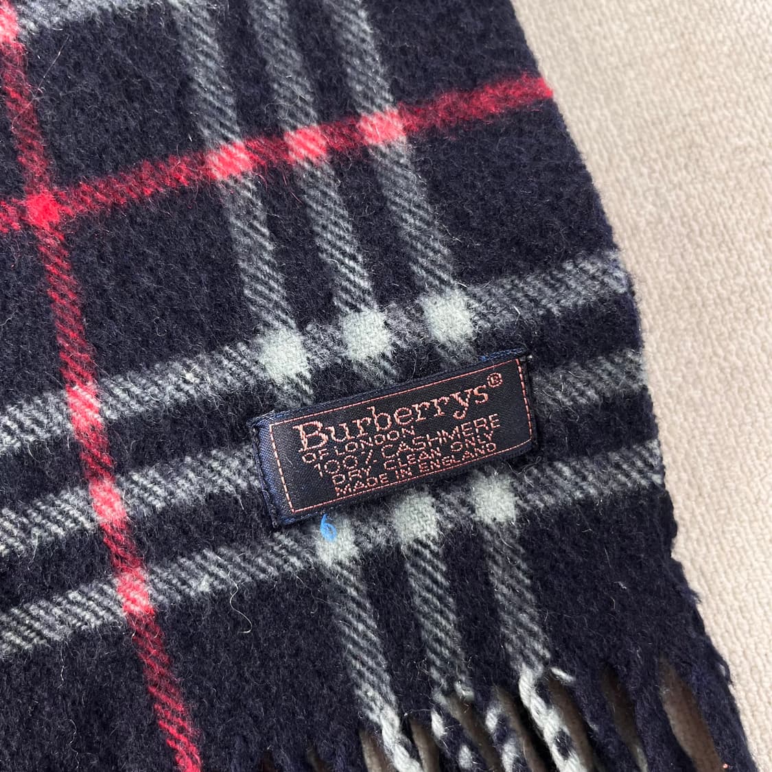 버버리 노바체크 캐시미어 네이비 머플러 상품이미지3