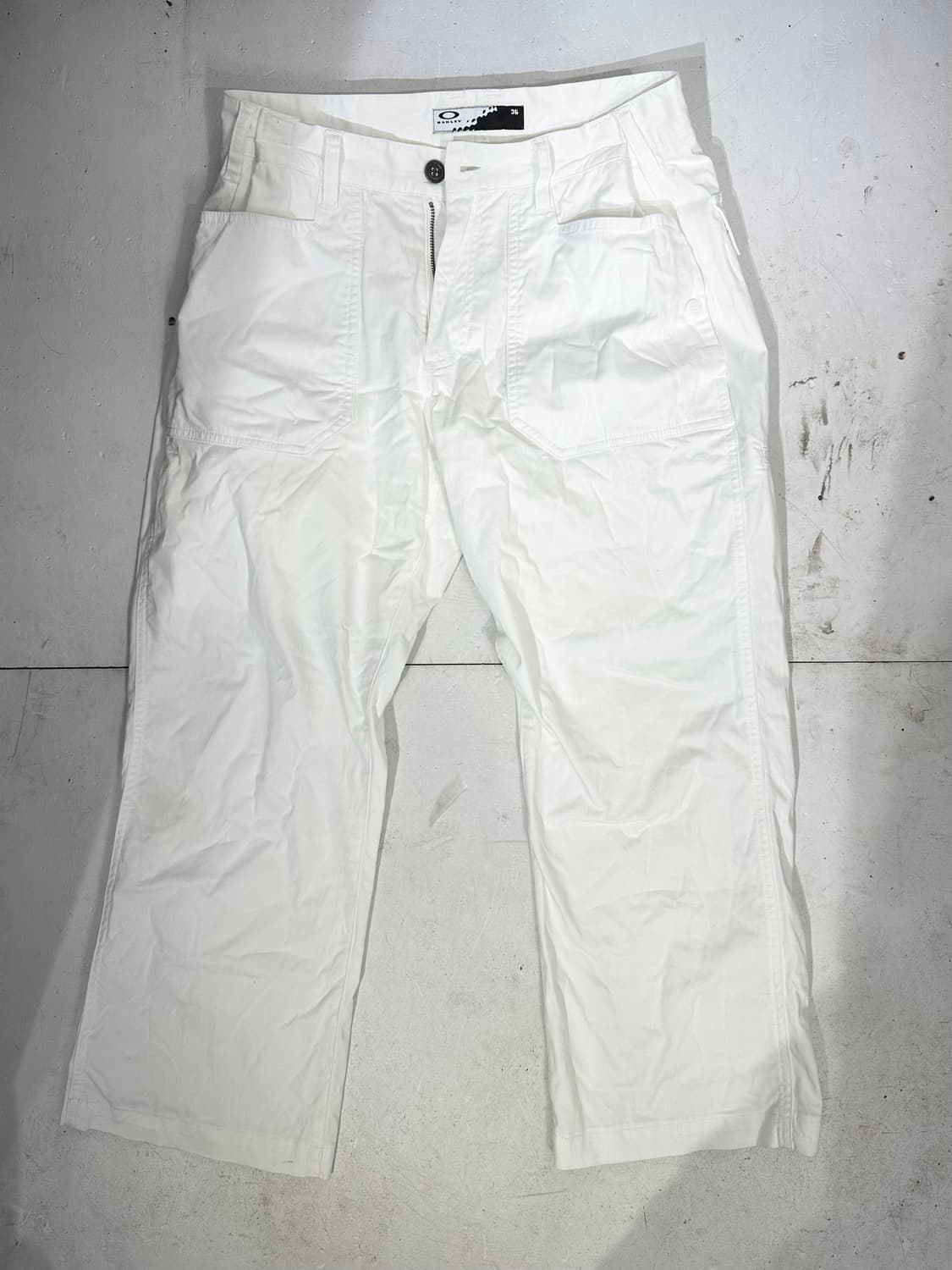 오클리 화이트 와이드 치노 팬츠 포켓 디테일 면바지 상품이미지4