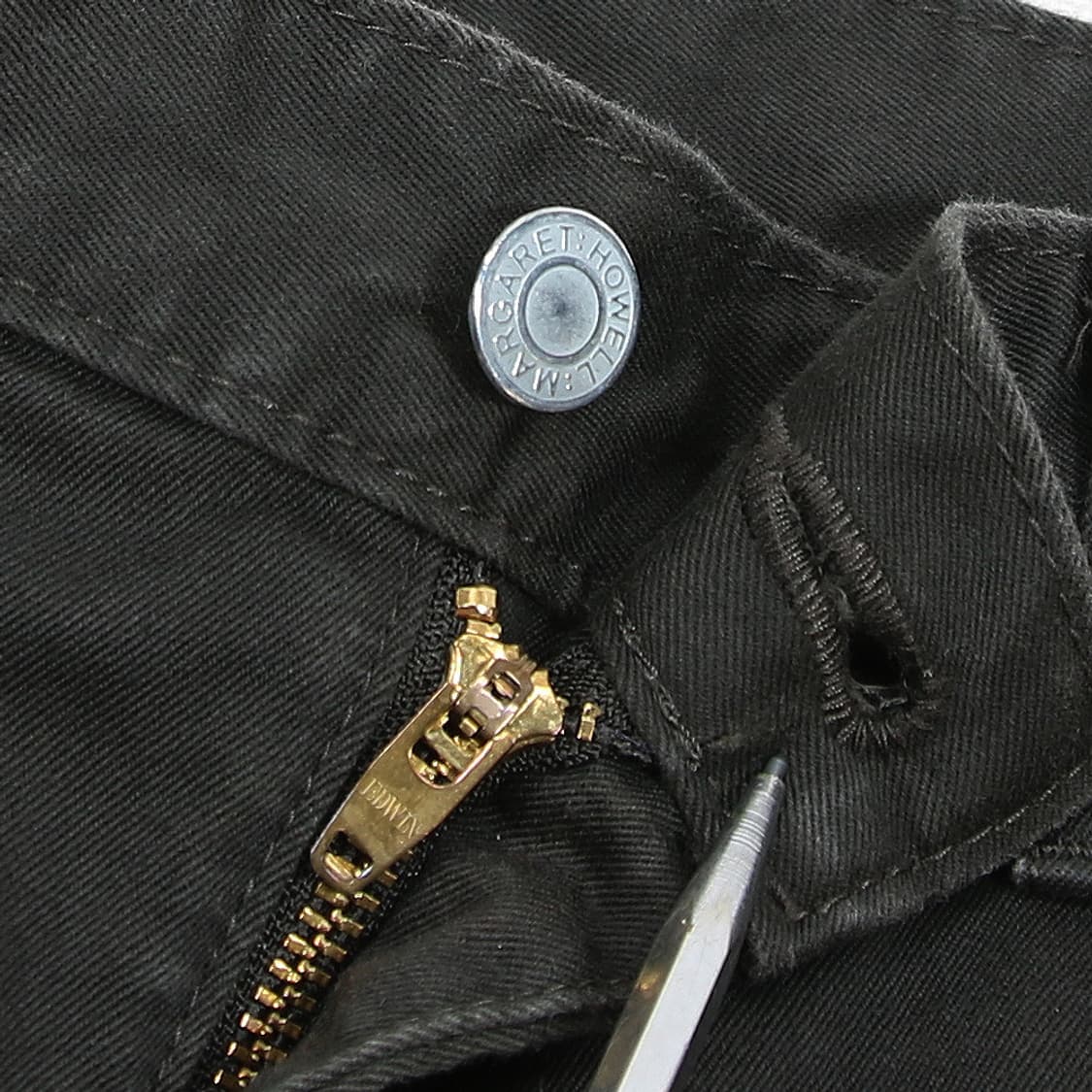 (착용컷) MARGARET HOWELL x EDWIN 치노 팬츠 (31) 상품이미지6