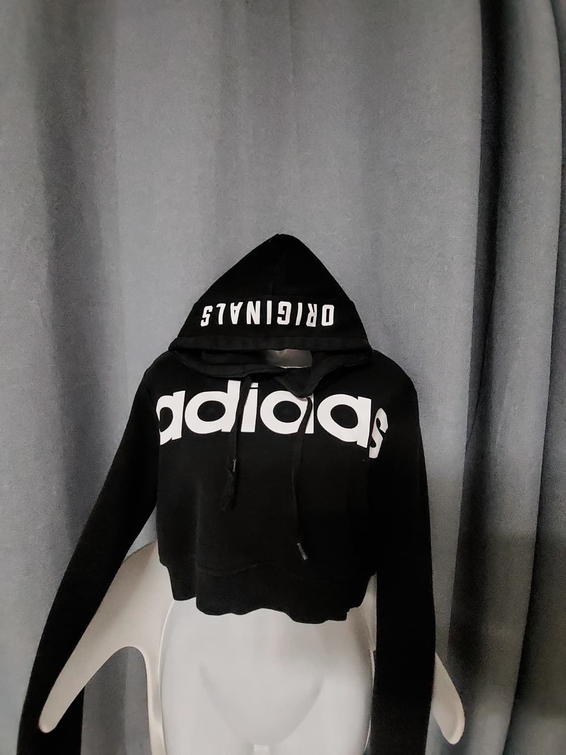 아디다스 커스텀 크롭후드티 상품이미지1