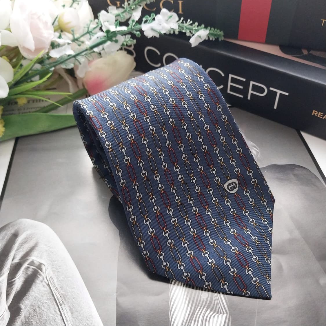 구찌 실크 체인 패턴 넥타이 8cm A+등급 K608
 상품이미지2
