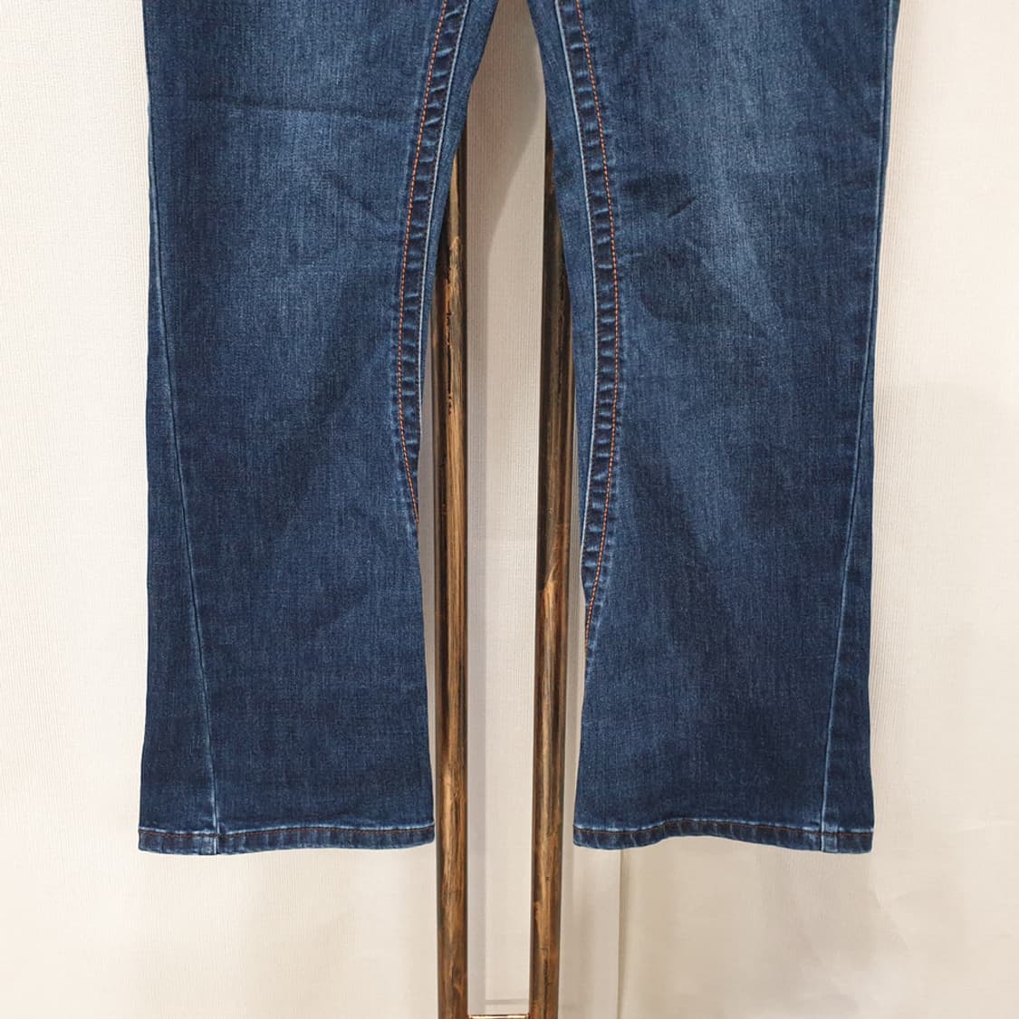 트루릴리전 부츠컷 데님팬츠 29 (여성용) 상품이미지3