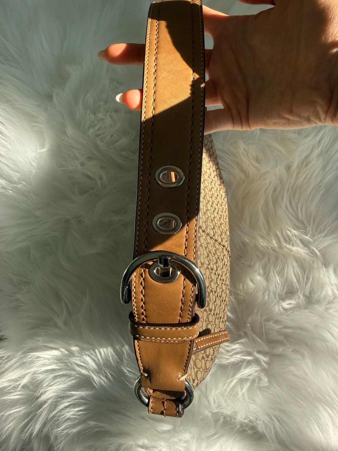 코치 숄더백 (카라멜 브라운) 상품이미지3