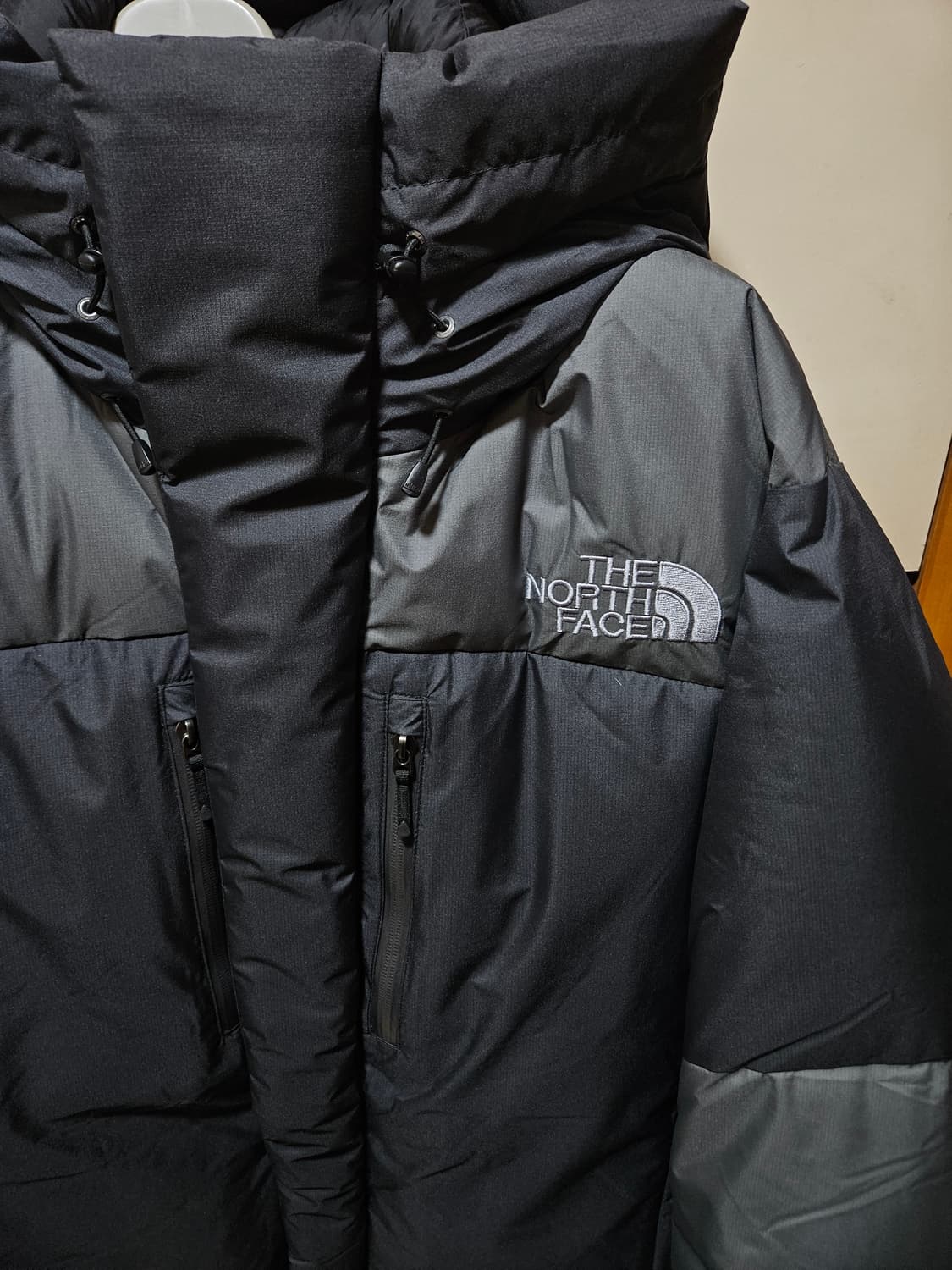 노스페이스 발트로 발토로 발토르 패딩 L사이즈 아스팔트그레이 상품이미지6
