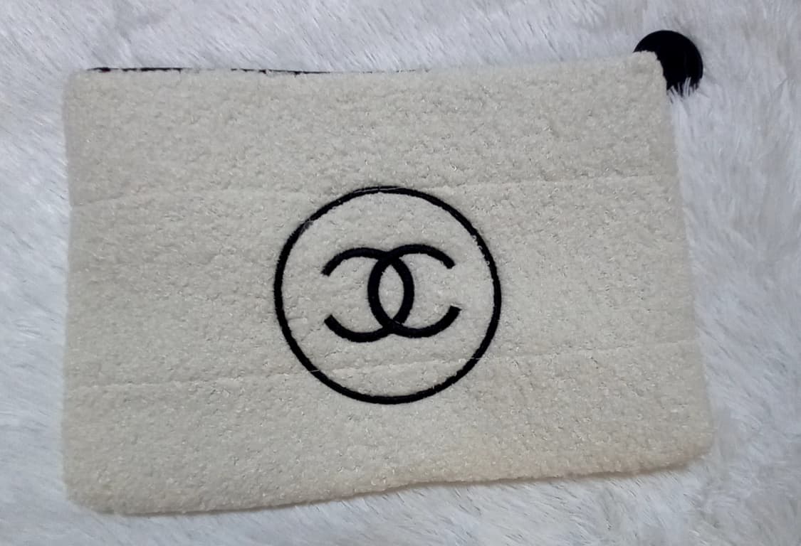 샤넬 태블릿 노트북 파우치 상품이미지1