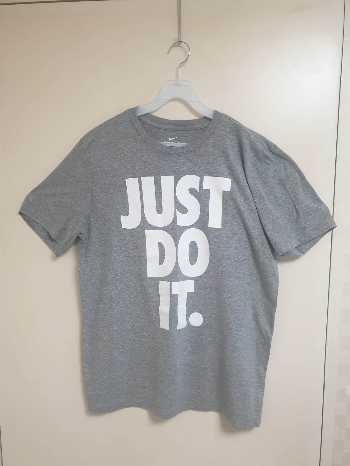 [여성] 나이키 그레이 JUST DO IT 반팔티 M 상품이미지1