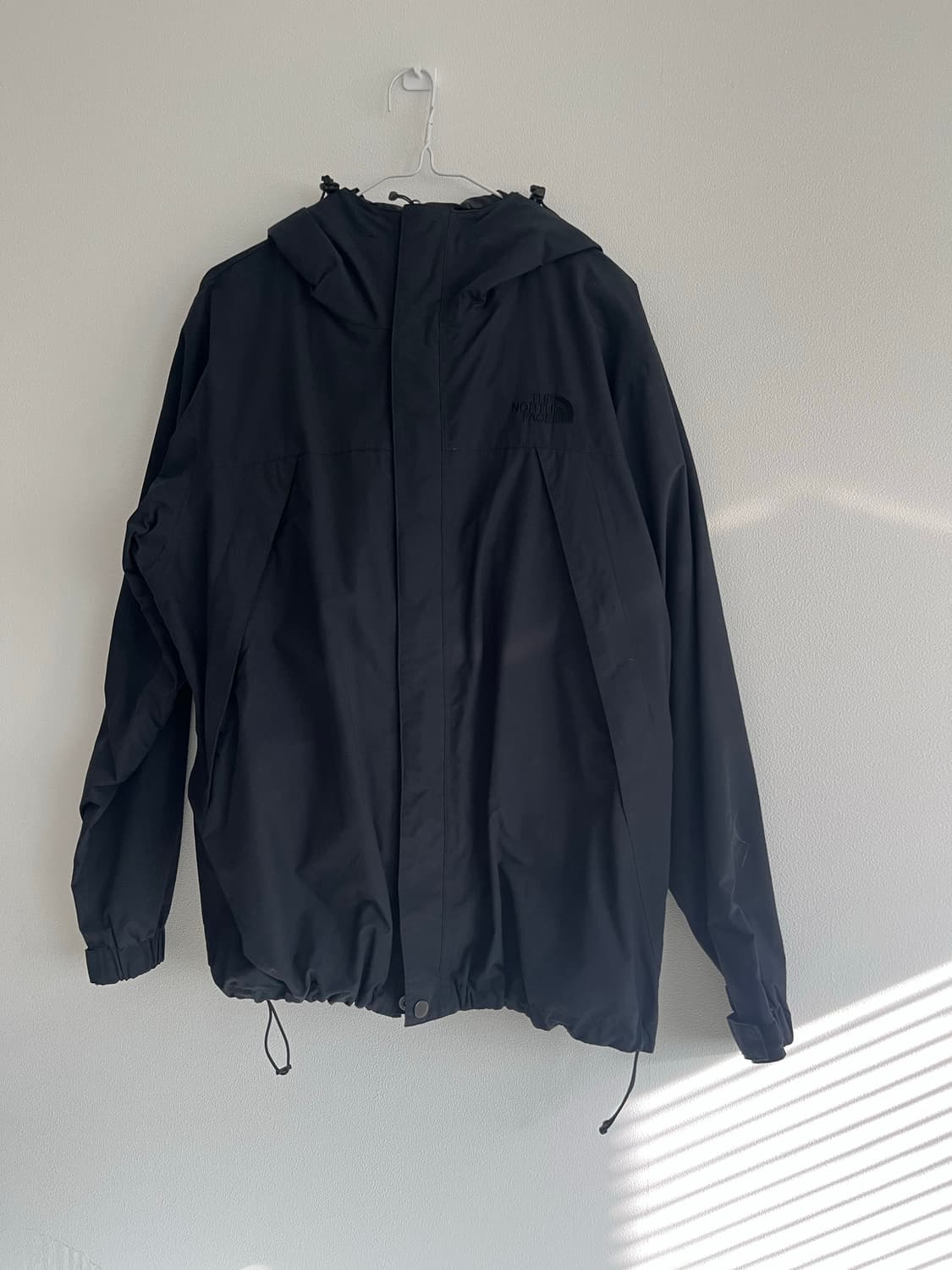 노스페이스 윈드브레이커 상품이미지3