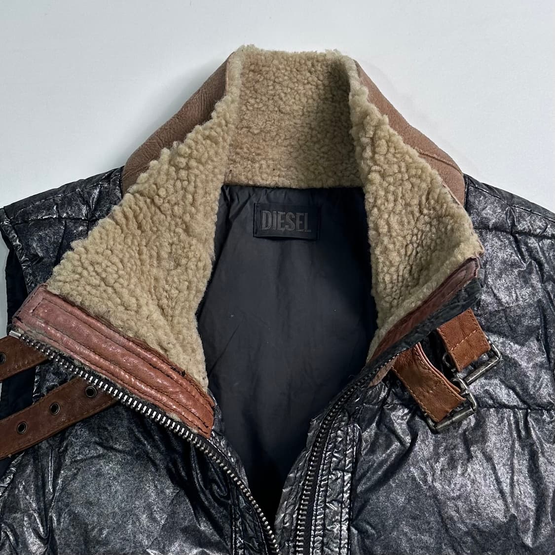 디젤 나일론 글로시 다운 베스트  상품이미지4