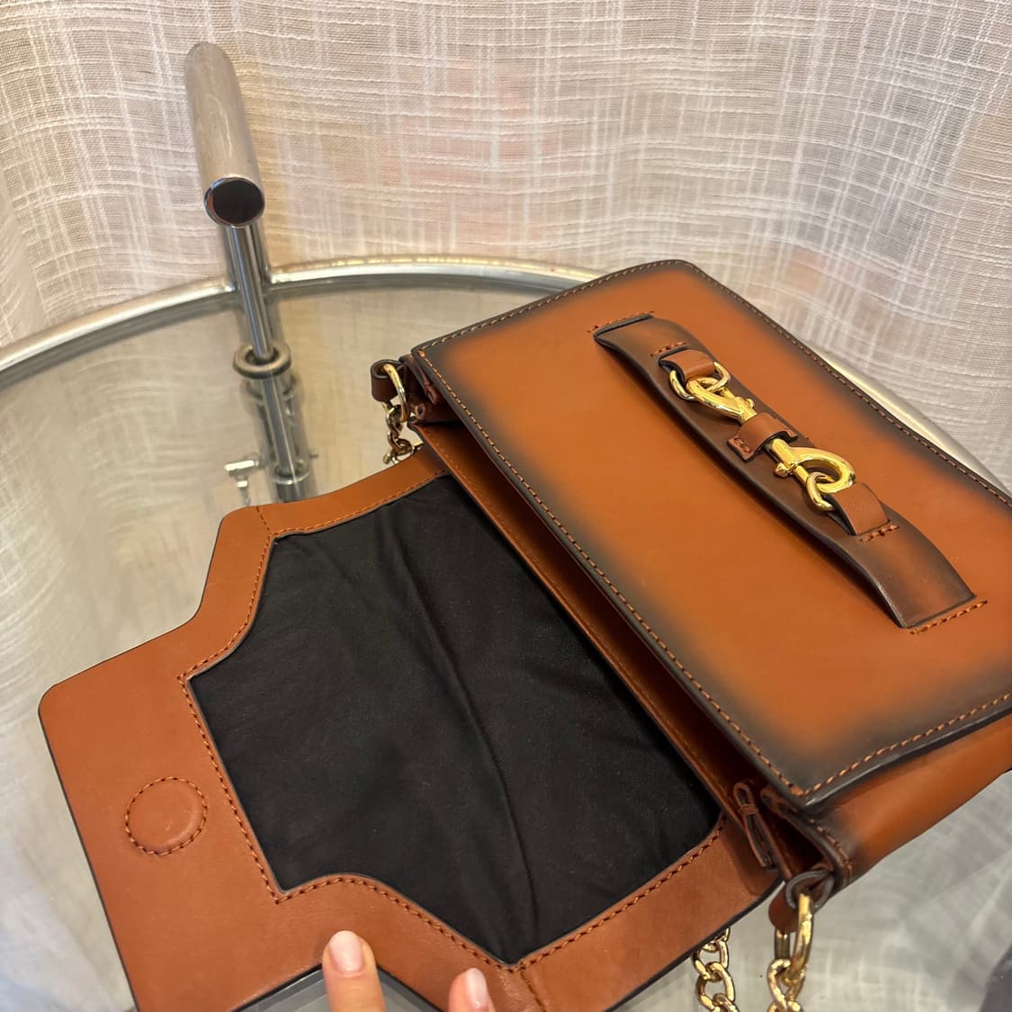 정품 레베카밍코프 가죽 크로스백     상품이미지7