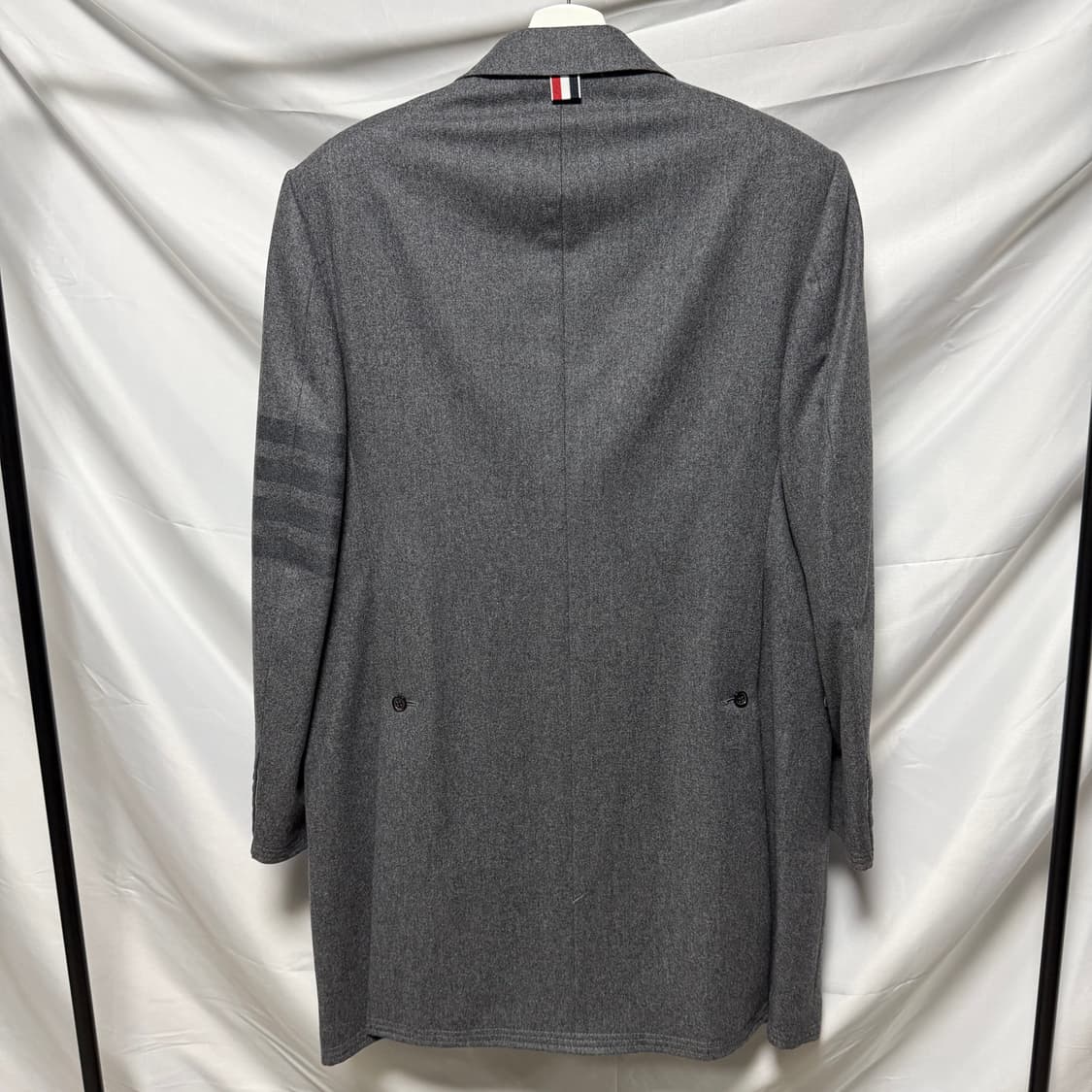 [S+급/2] 톰브라운 사선완장 울 체스터필드 오버 코트 그레이 상품이미지5