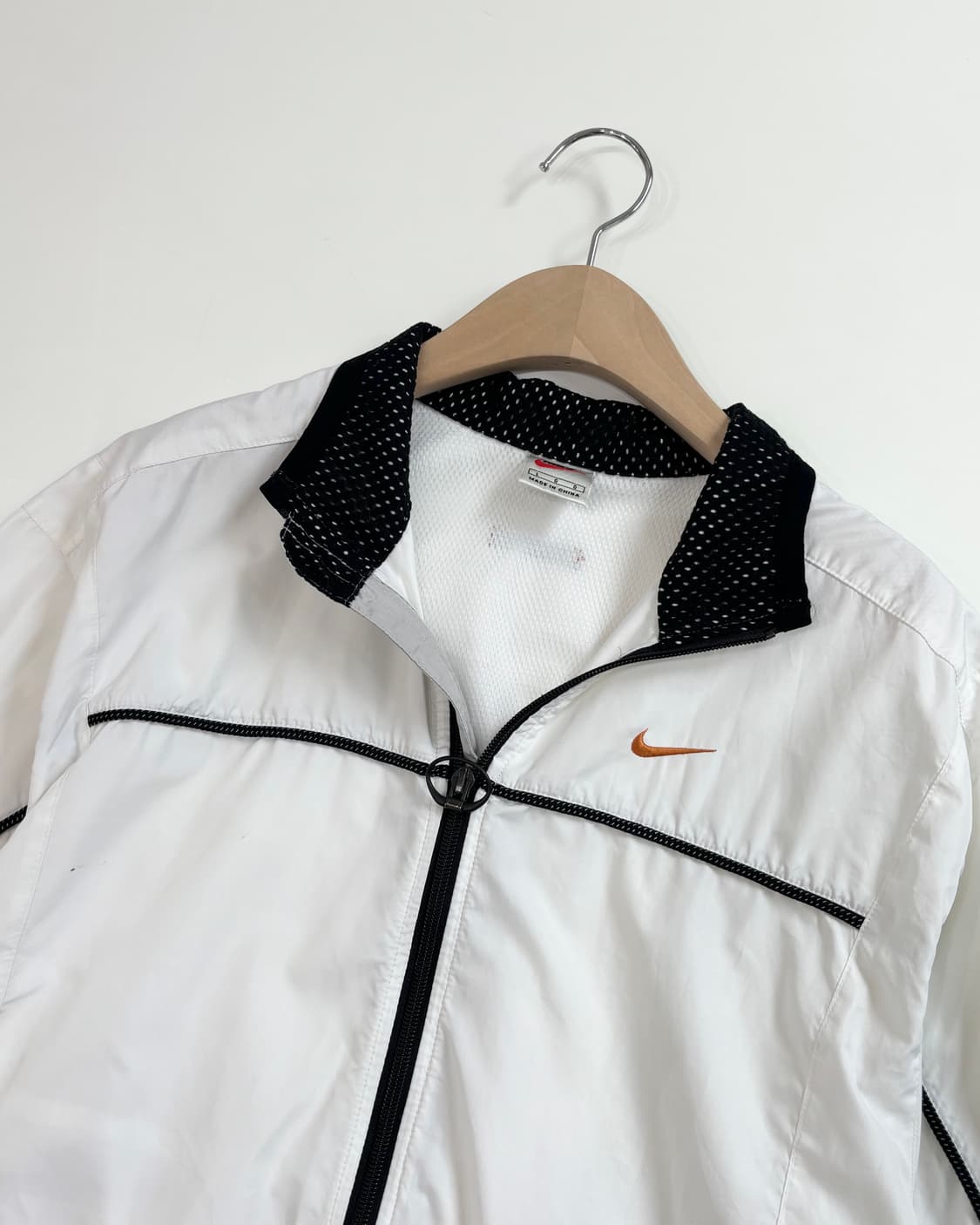 Nike 나이키 스우시 2-way 화이트컬러 바람막이 자켓  상품이미지2