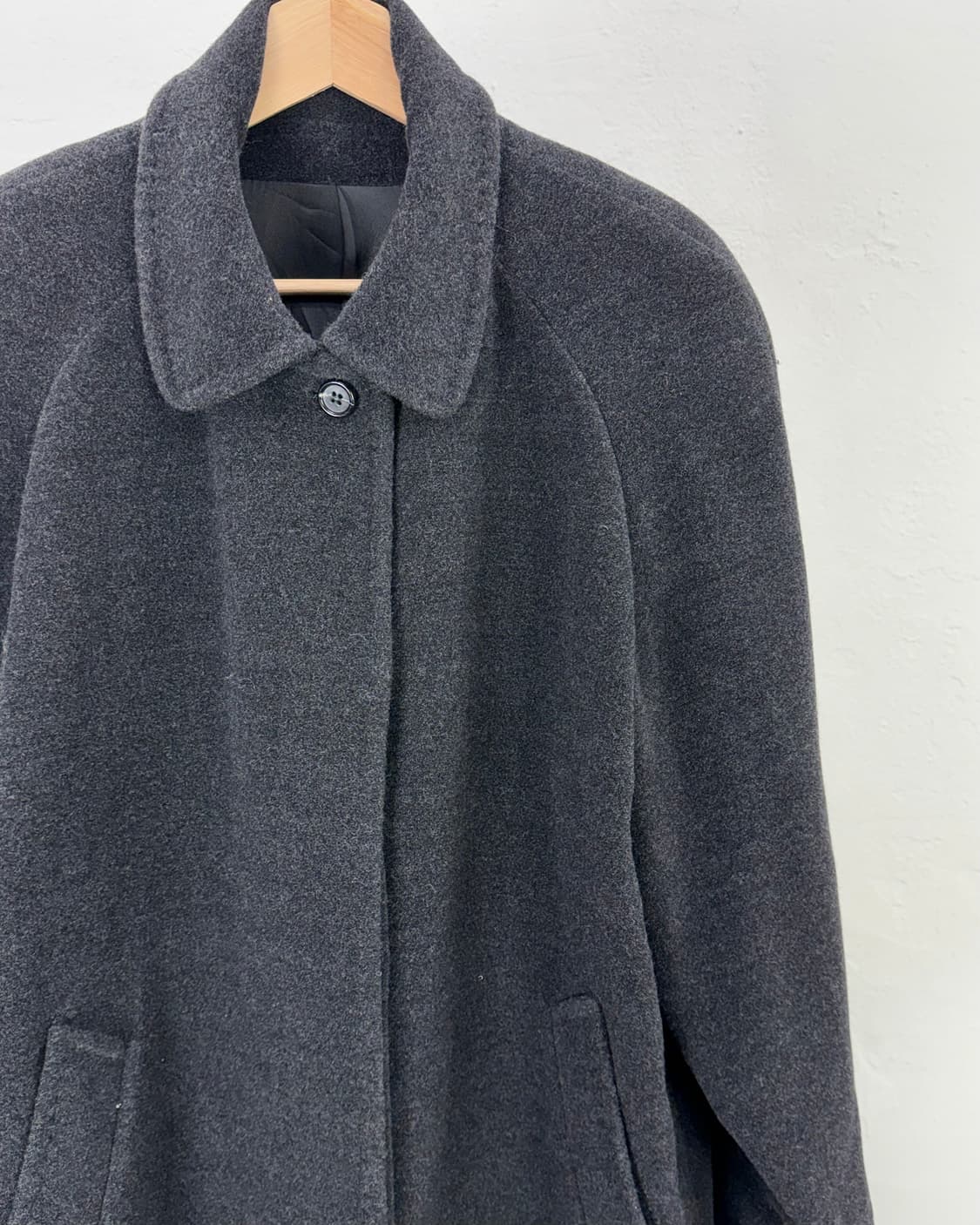로델 이태리 차콜 그레이 히든 버튼 로브 롱 울 코트 상품이미지3