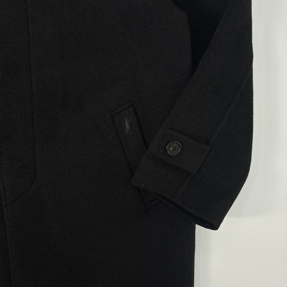 Yves Saint Laurent  입생로랑 블랙 카라 울 코트  상품이미지3