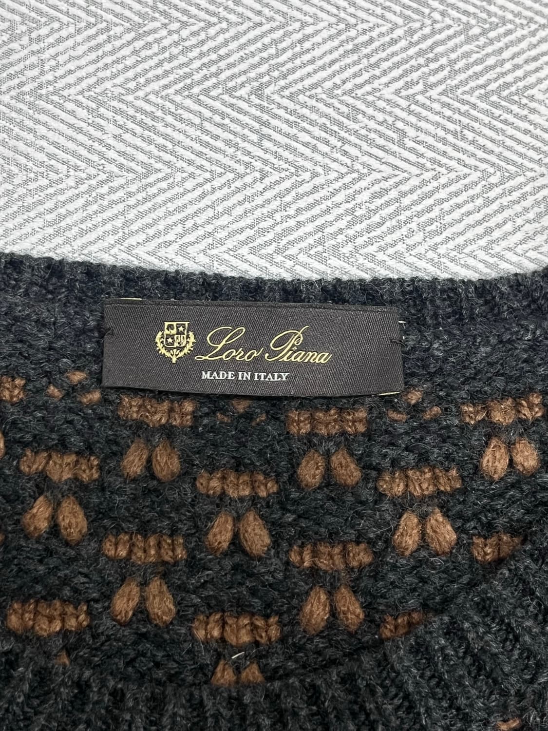 로로피아나 캐시미어 패턴 니트 38사이즈 상품이미지5