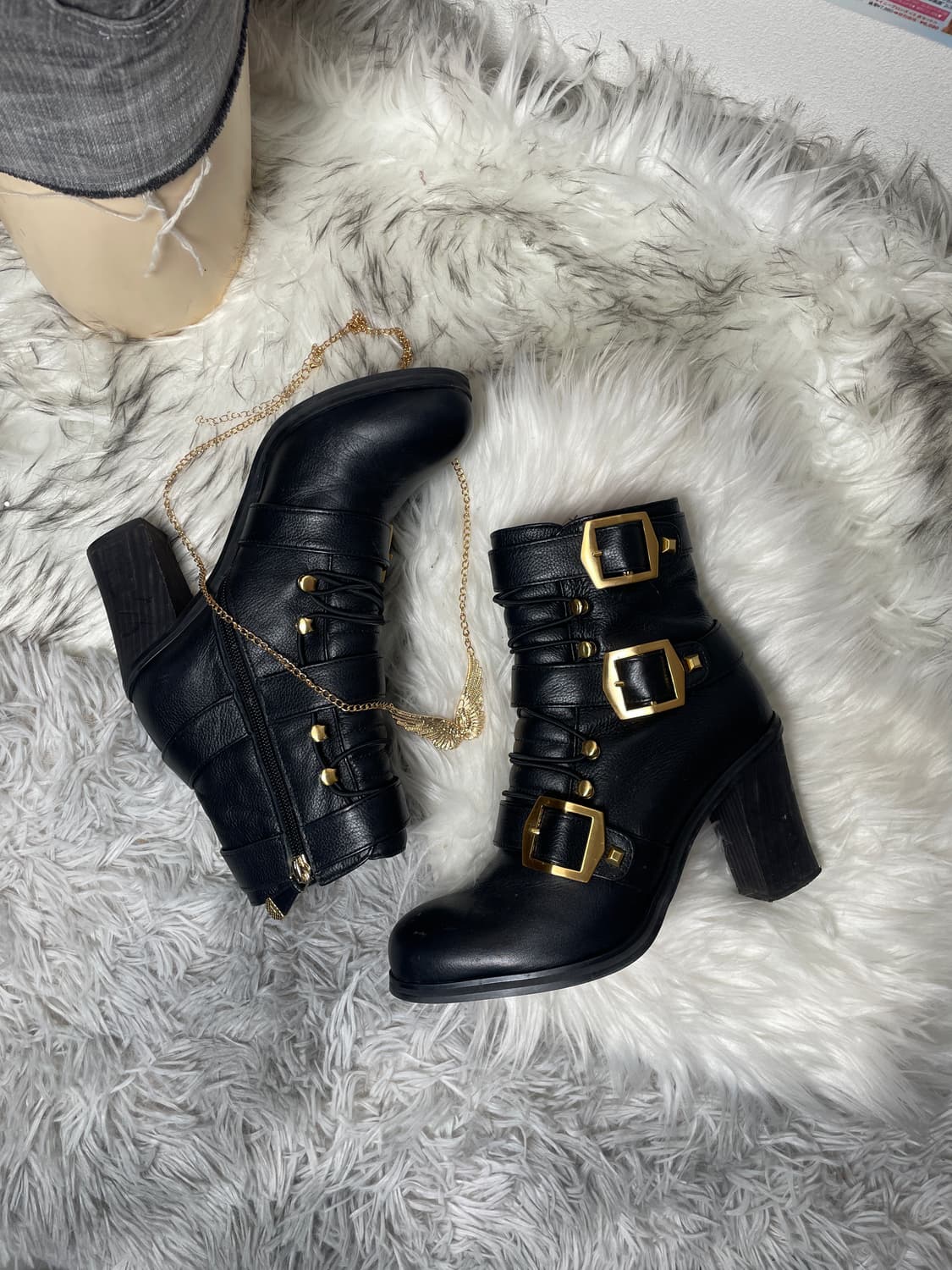 Brunomagli 브루노말리 버클 힐 상품이미지1