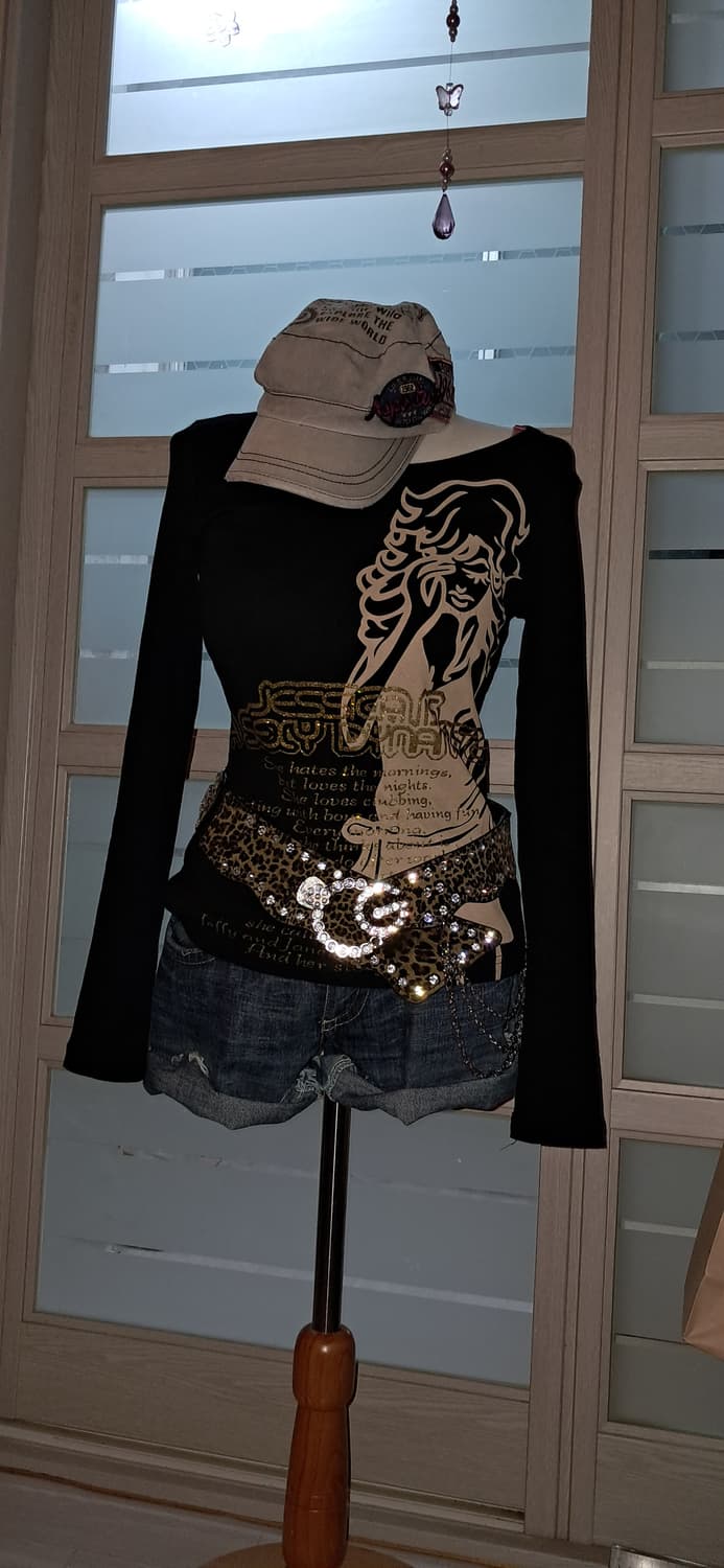 Jeffy Sour 골드 글리터 레터링 슬리브 오네갸루 상품이미지2