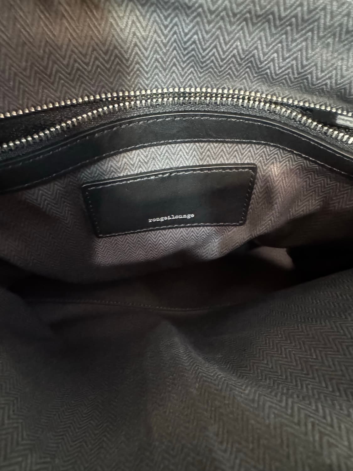 한섬 루즈앤라운지 가죽 숄더백 상품이미지6
