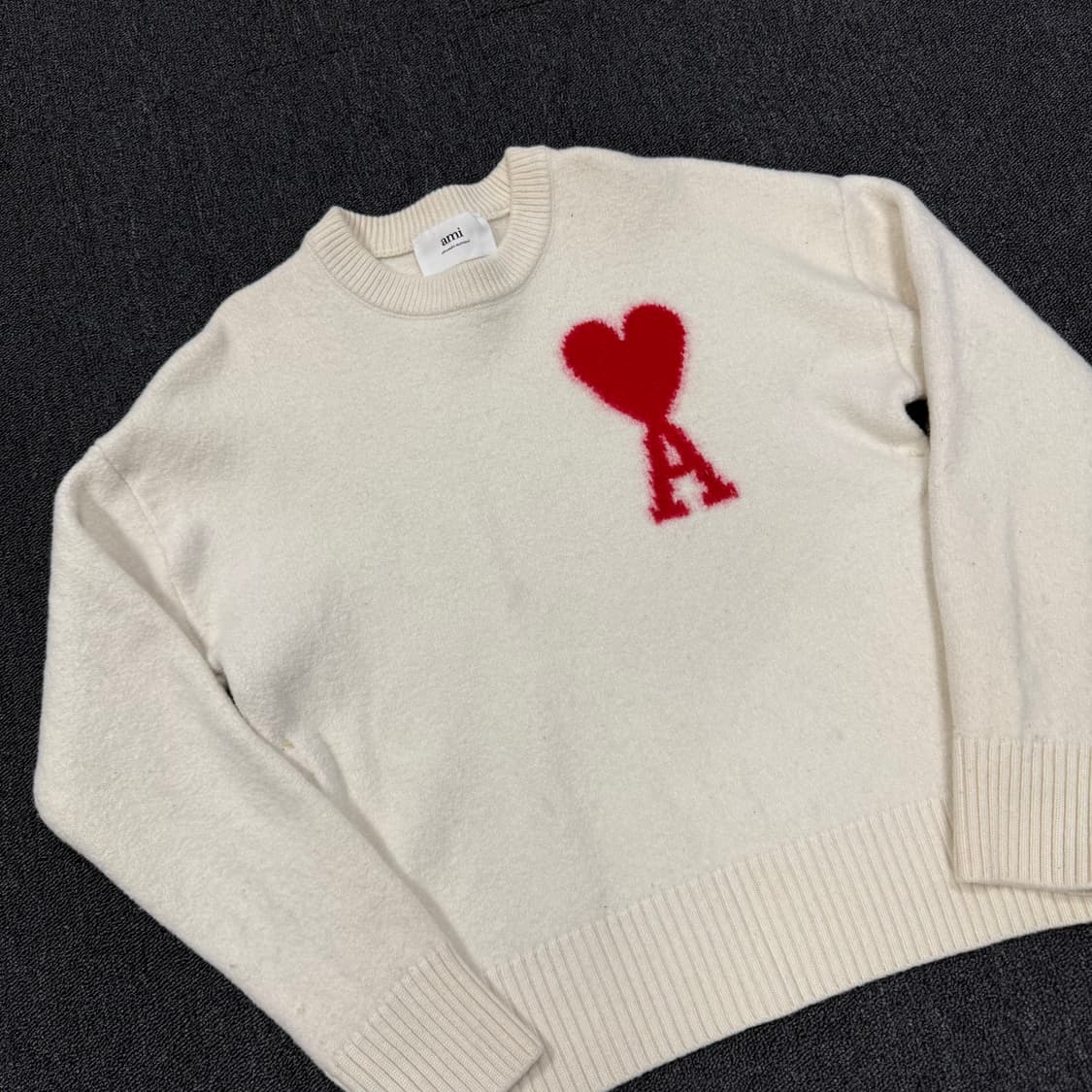 아미 빅 하트로고 모 니트 상품이미지2