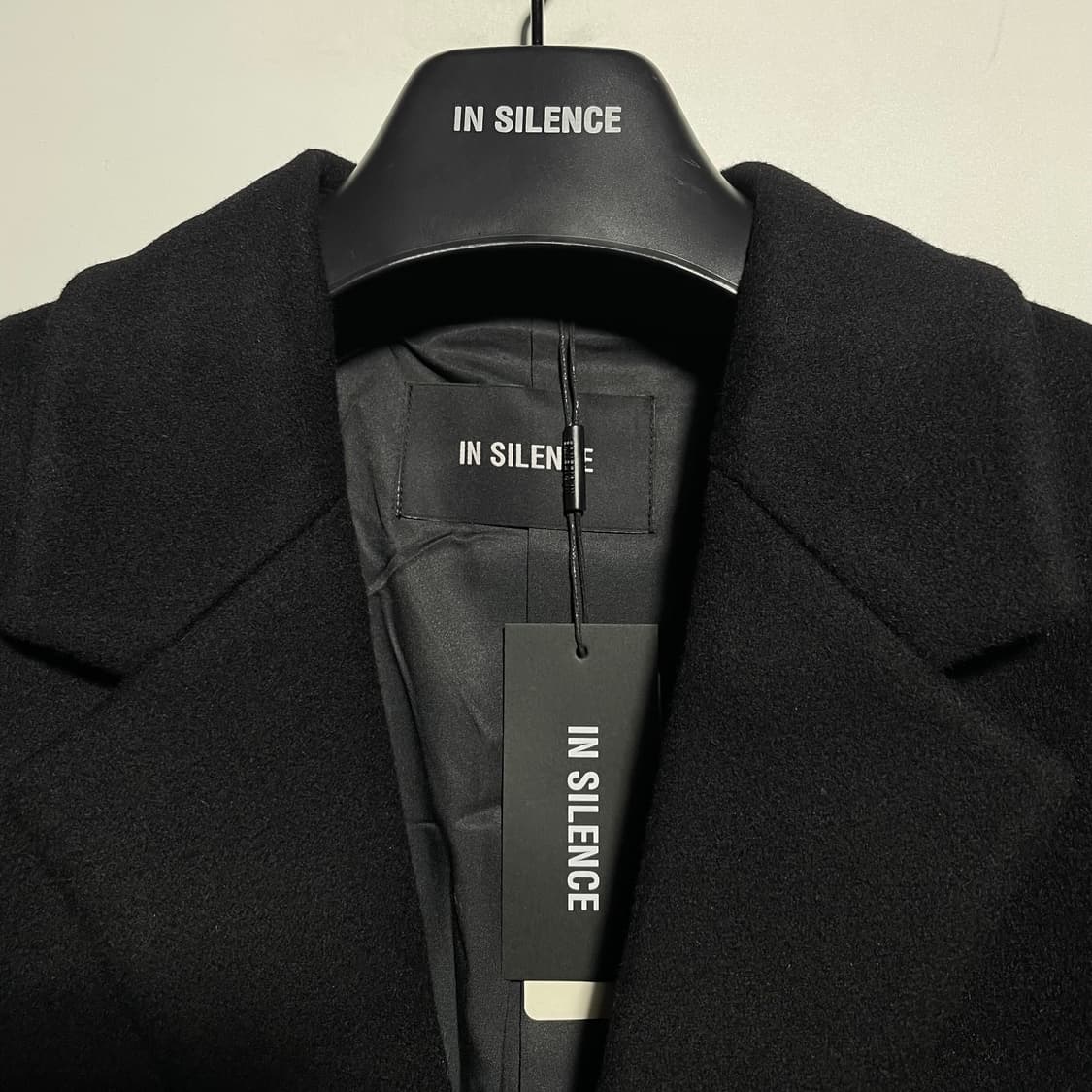 새상품 인사일런스 블랙 싱글 롱코트 상품이미지2