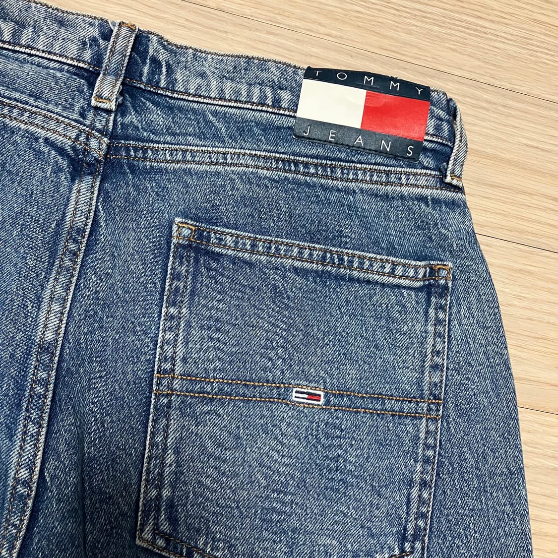 Tommy Jeans 타미진스 빅로고 데님 팬츠 상품이미지1