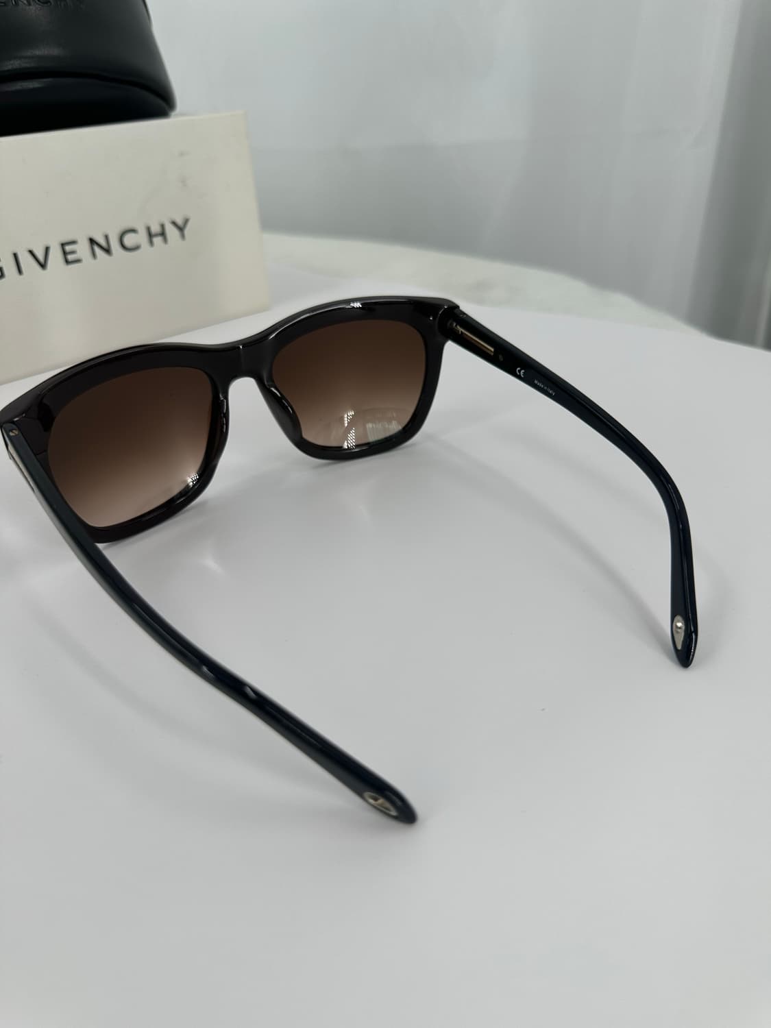 [새상품 무료배송] 정품 지방시 Made in Italy 선글라스 상품이미지4