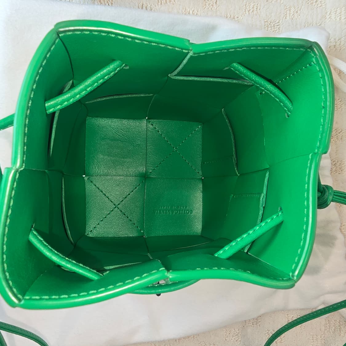 [정품/중고] 보테가 베네타 버킷백 미니 상품이미지6