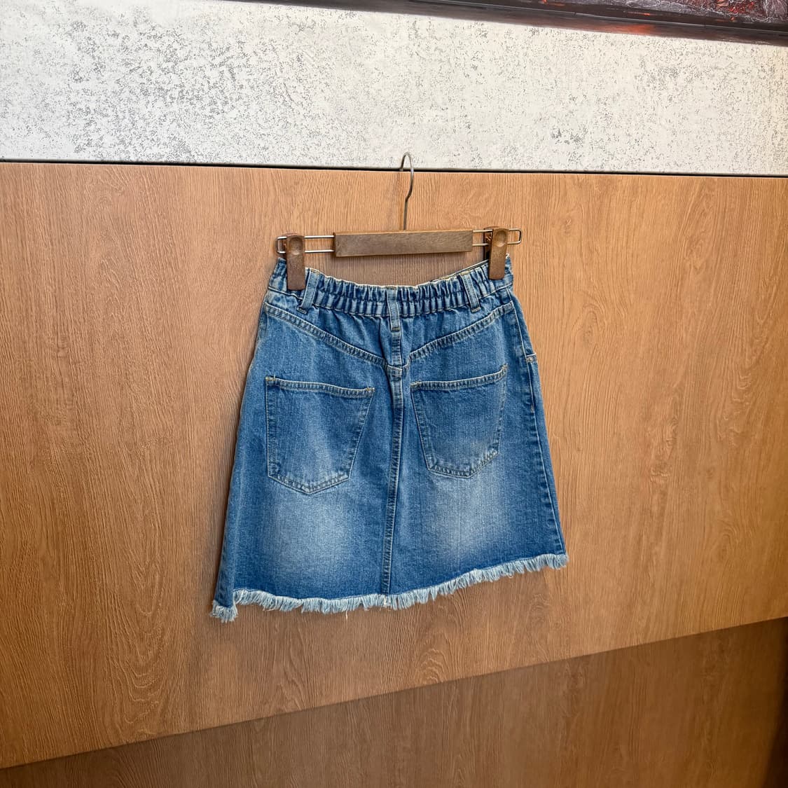 빈티지 데님 미디 스커트 밴딩 밑단 컷오프 디테일 A라인 블루 상품이미지2