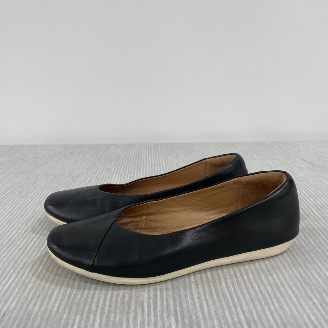 Clarks 클락스 아티산 레더 플랫슈즈 240-245mm 상품이미지3