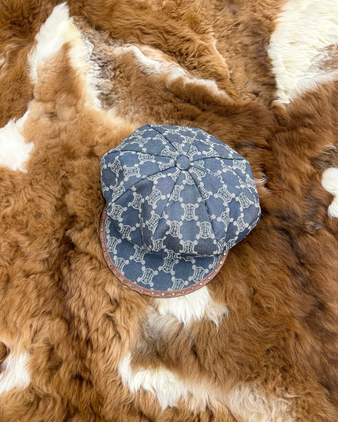 셀린느 트리오페 모노그램 데님 뉴스보이캡 상품이미지1