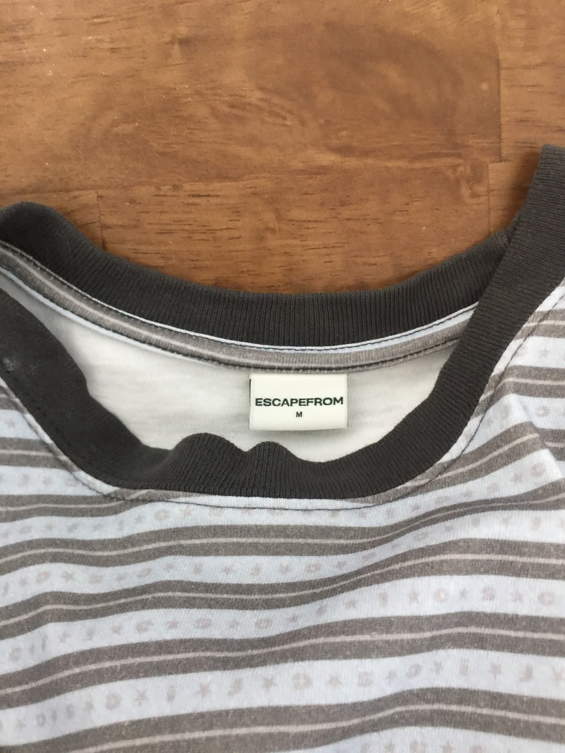 이스케이프프롬 스트라이프 링거 반팔티 M 상품이미지3