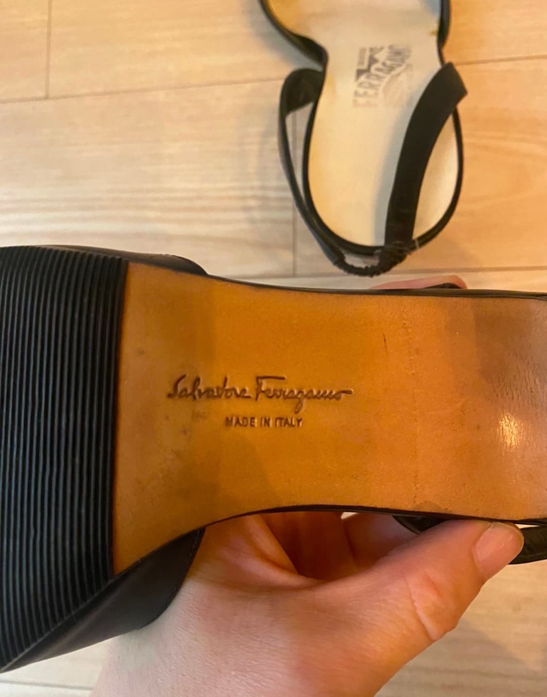 페라가모 슬링백 구두 상품이미지3