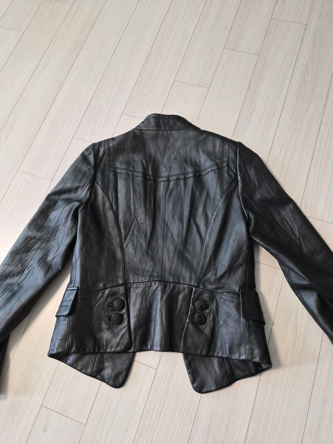 샤틀렌(CHATELAINE) 천연 양가죽 페플럼 자켓 (90사이즈) 상품이미지2