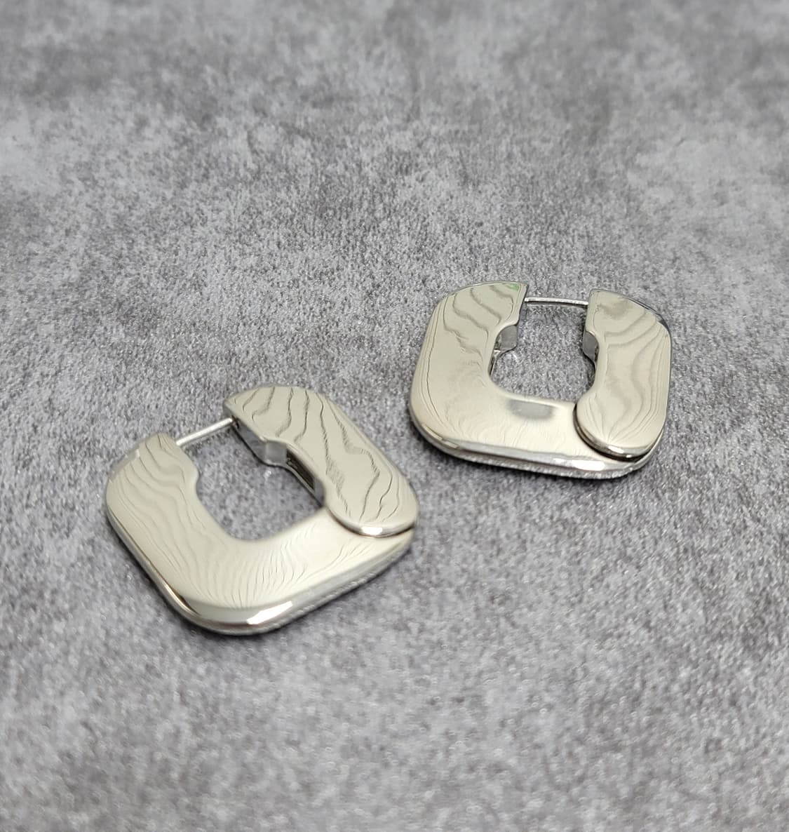 square metal earrings 상품이미지3