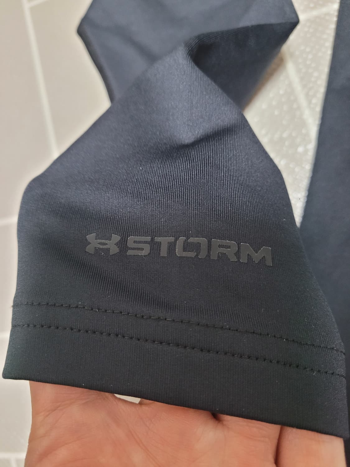 언더아머 골프 히트기어 피티드 롱슬리브 블랙 긴팔티 XL 상품이미지4