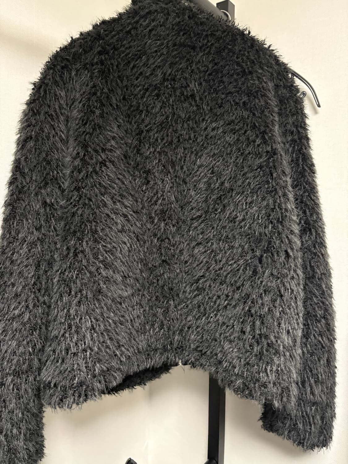 플레이스스튜디오 소프트 퍼 오버핏 자켓 상품이미지3