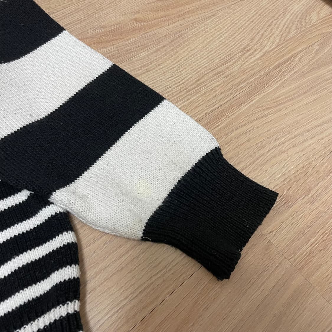 아메리칸어패럴 니트 상품이미지2