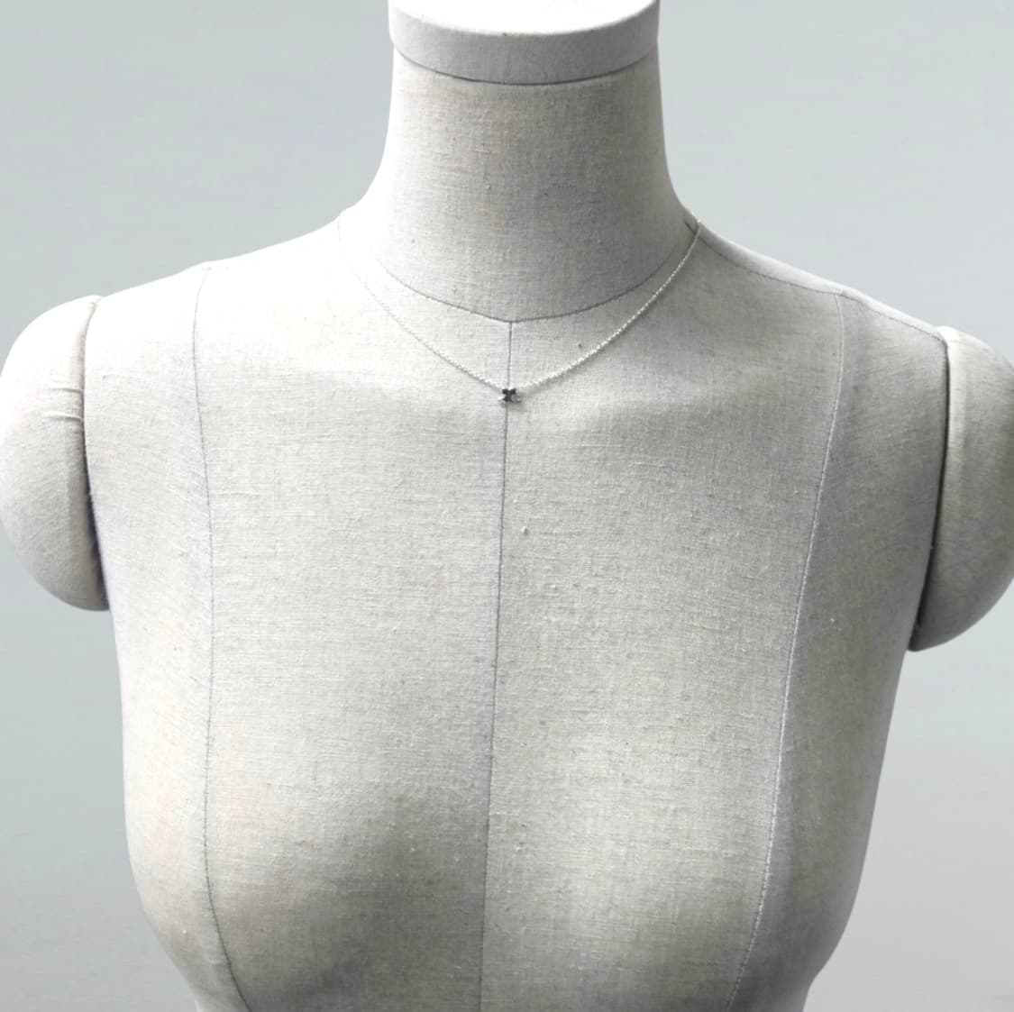 꾸레쥬 로고 업사이클링 실버 목걸이 상품이미지3