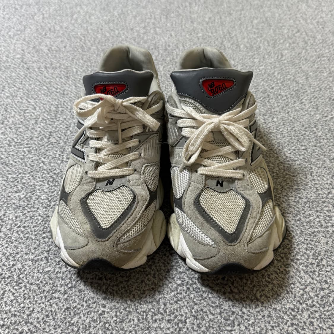 [정가 19만원] 뉴발란스 9060 그레이 265 상품이미지3