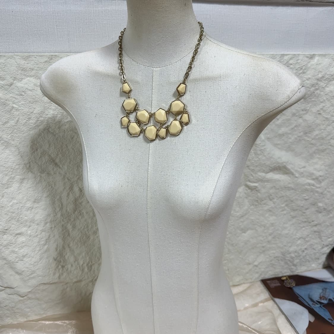 빈티지 중세  애그크림 오리엔탈 목걸이 상품이미지1