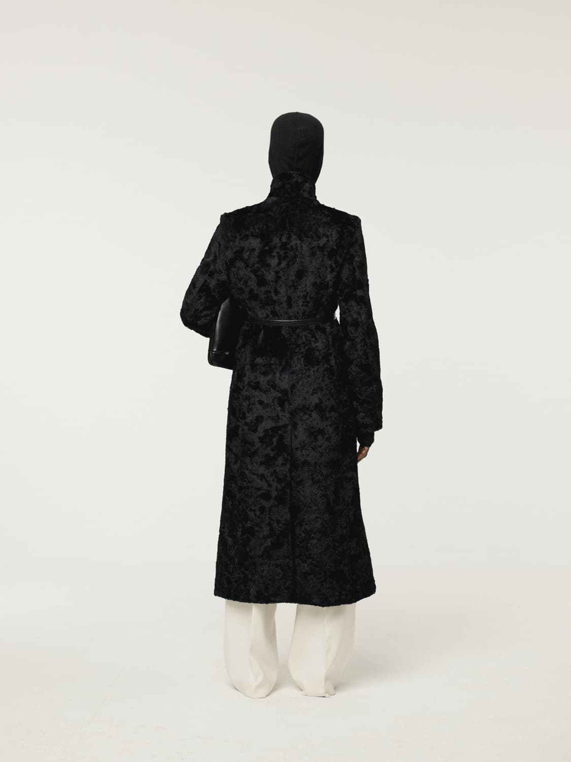 렉토 RECTO 슬림핏 폭스 퍼 코트 블랙 상품이미지6