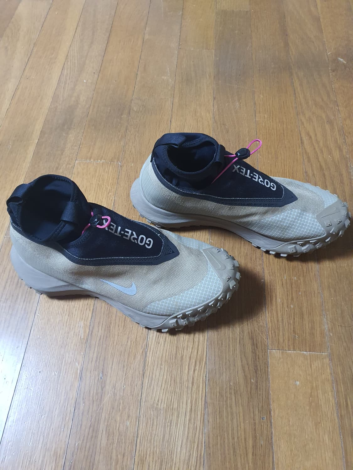 상태최상 나이키 ACG 마운틴 플라이 고어텍스 카키 265 상품이미지2