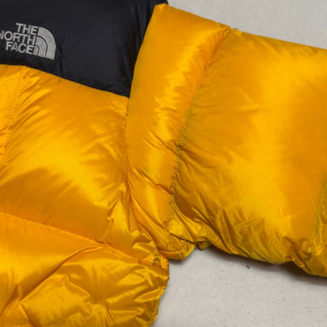 100 노스페이스 써밋시리즈 800 구스다운 옐로우 패딩  상품이미지8
