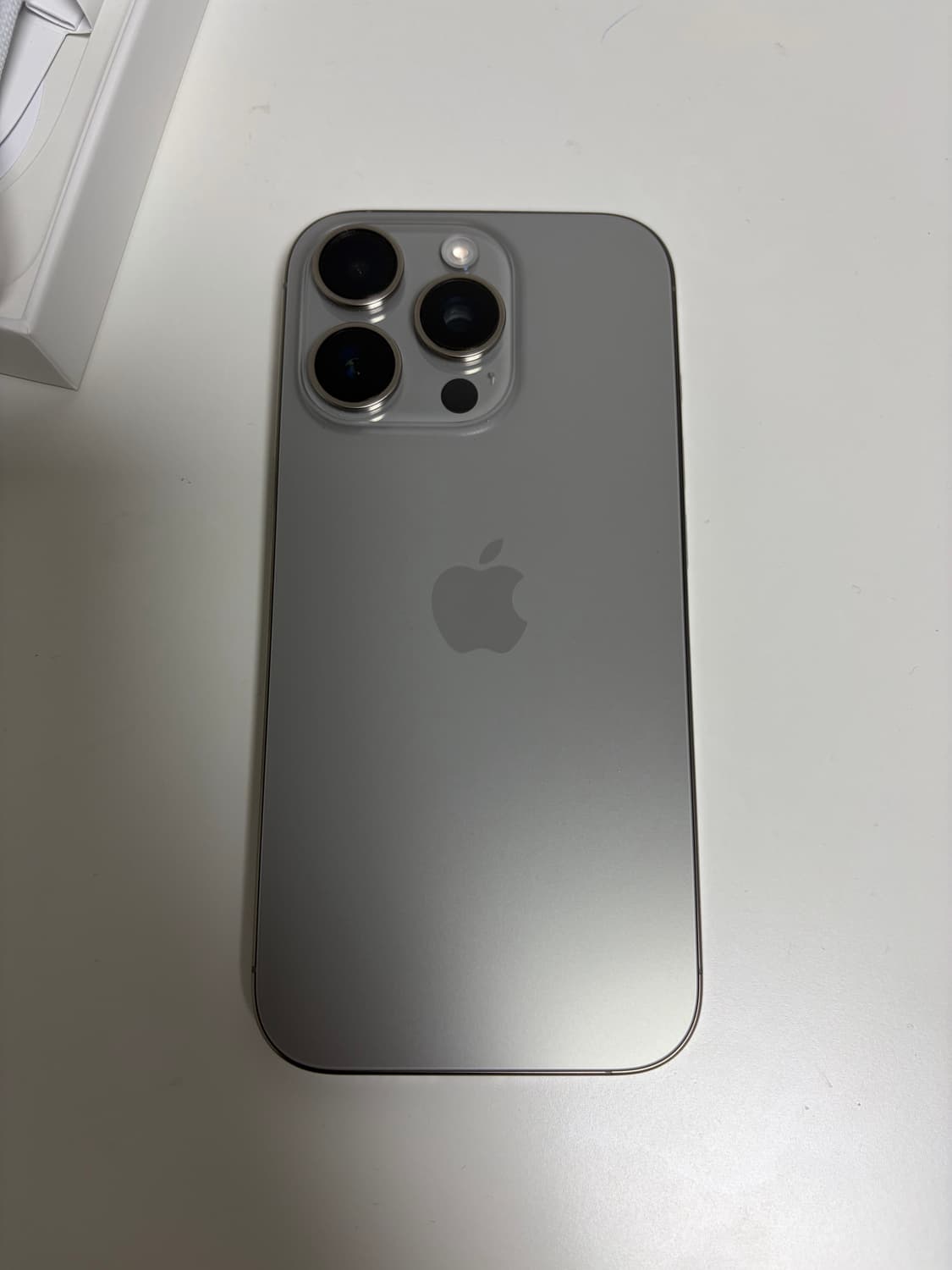 아이폰 16pro 내추럴티타늄 512기가 팝니다 (자급제) 상품이미지1