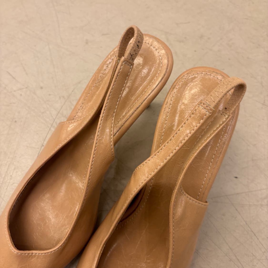 빈티지 베이지 슬링백 하이힐 상품이미지2