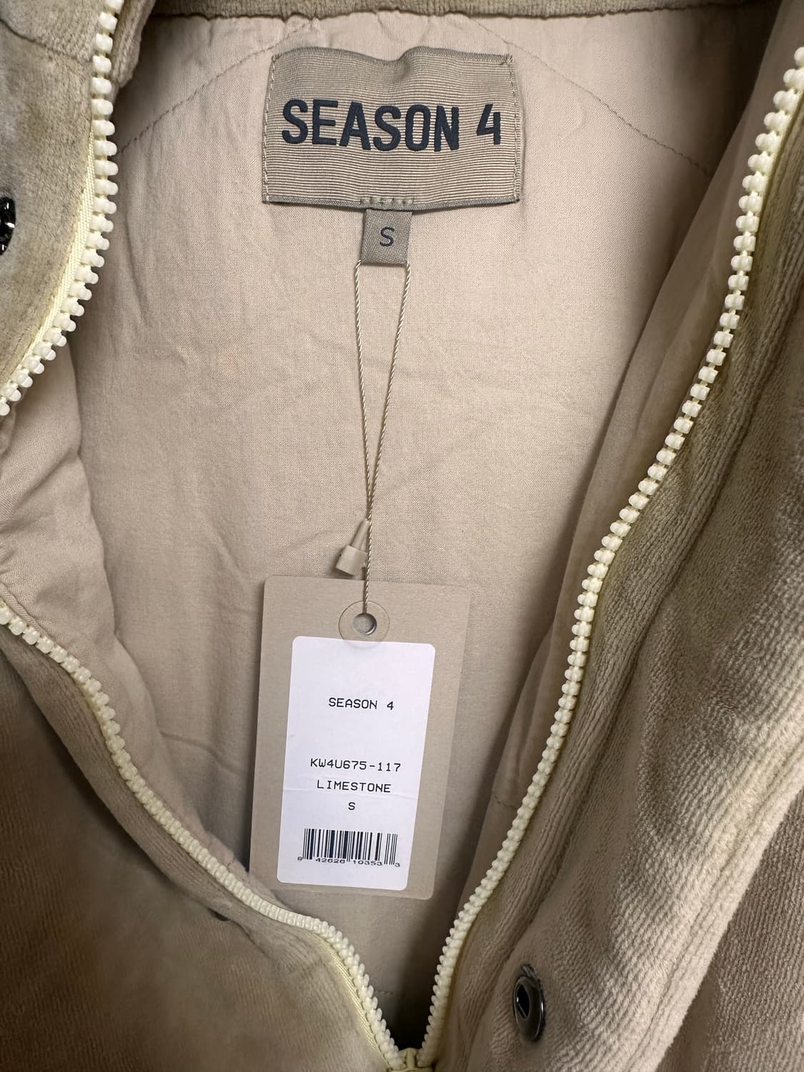 이지 시즌 4 벨벳 푸퍼 자켓 상품이미지3