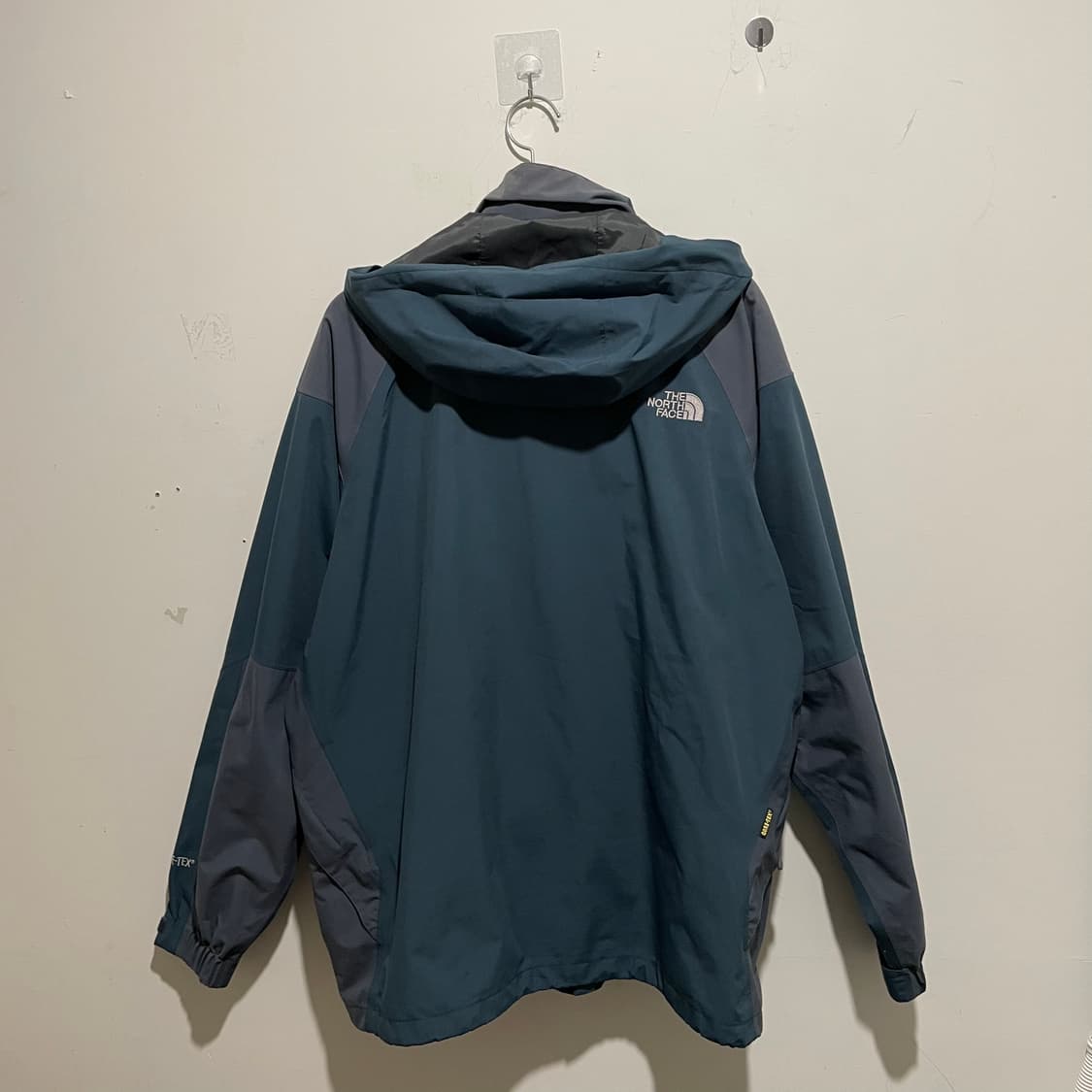 노스페이스 바람막이 자켓 상품이미지2